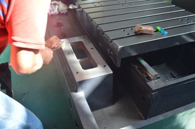 龍門(mén)立柱鏟花