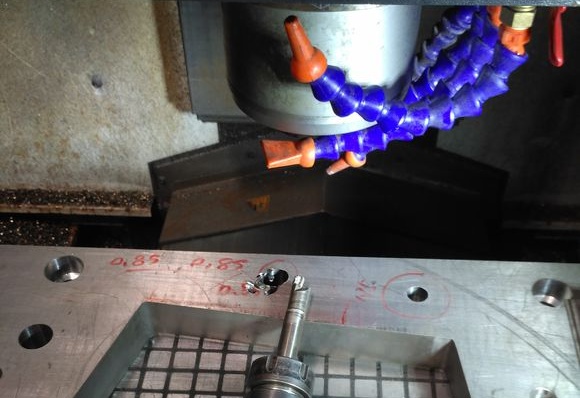 CNC加工中心撞刀 CNC加工中心撞刀