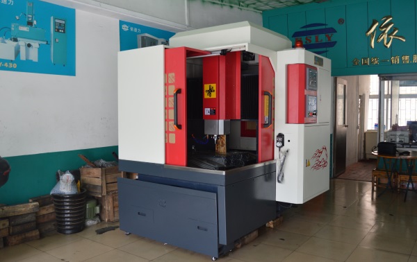 870雕銑機 870雕銑機