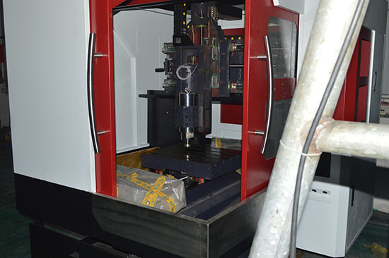 高速數(shù)控雕銑機(jī) 高速數(shù)控雕銑機(jī)